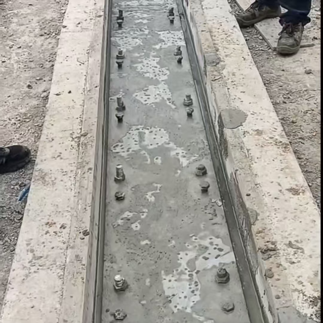 丽水港口码头起重机龙门吊重型机械设备稳固用早强快凝轨道胶泥